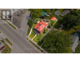 9 MAIN STREET S - 42