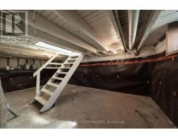 9 STATION STREET - 41