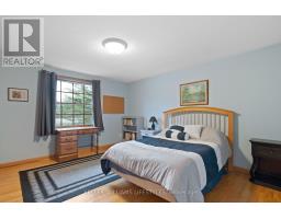 836 WESTBURY CRESCENT - 22