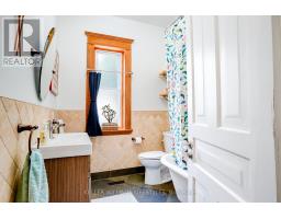 70 DOULTON STREET - 26