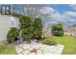196 HULL ROAD - 9