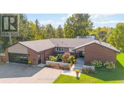 26 LAWRENCE CRESCENT - 1