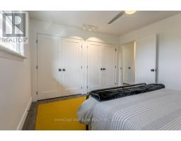26 LAWRENCE CRESCENT - 25