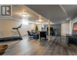 26 LAWRENCE CRESCENT - 28