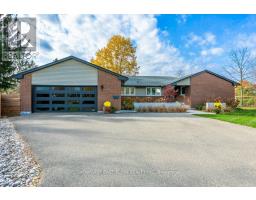 26 LAWRENCE CRESCENT - 33