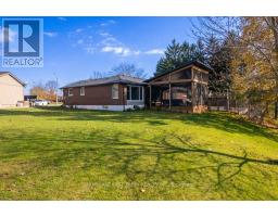26 LAWRENCE CRESCENT - 39
