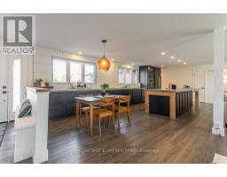 26 LAWRENCE CRESCENT - 5