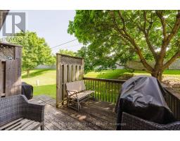11 - 151 MARTINET AVENUE - 20