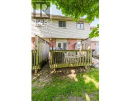 11 - 151 MARTINET AVENUE - 22