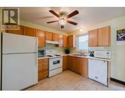 11 - 151 MARTINET AVENUE - 8