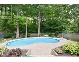 20 LELAND PLACE - 32