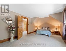 247 FURNIVAL ROAD - 31