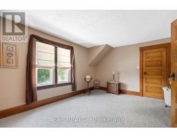 247 FURNIVAL ROAD - 32