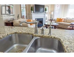 6525 UPPER CANADA CROSS CROSSING - 18