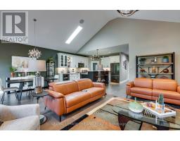 16 VIOLET COURT - 20