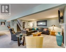 16 VIOLET COURT - 32