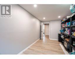 19 MIDDLE STREET - 27