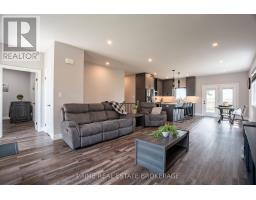 19 MIDDLE STREET - 6