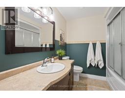 18 TRILLIUM CRESCENT - 33