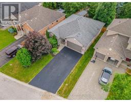 18 TRILLIUM CRESCENT - 41