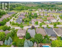 18 TRILLIUM CRESCENT - 45
