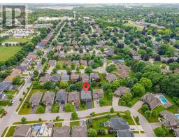 18 TRILLIUM CRESCENT - 48