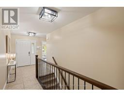 18 TRILLIUM CRESCENT - 8