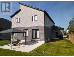 84 THAMES SPRINGS CRESCENT - 40