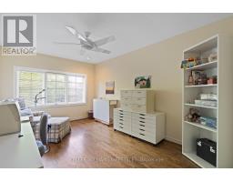95 HIGHLAND WOODS COURT - 32