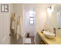 82 - 3100 DORCHESTER ROAD - 17