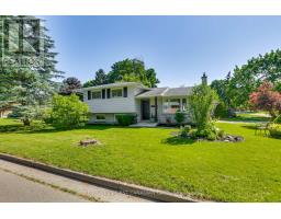 46 PAWNEE CRESCENT - 1