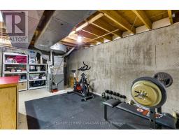 46 PAWNEE CRESCENT - 35
