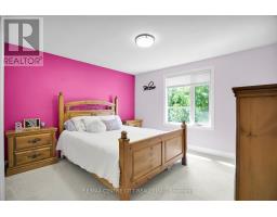 187 WYCHWOOD PARK - 26