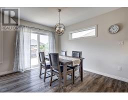 24 ACORN TRAIL - 11