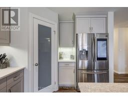 24 ACORN TRAIL - 13