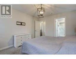 24 ACORN TRAIL - 18