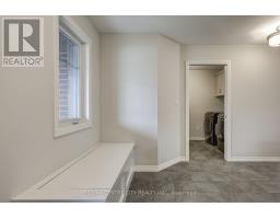 24 ACORN TRAIL - 7