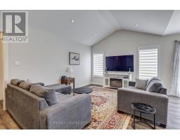 24 ACORN TRAIL - 9