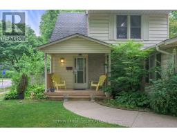 257 EDGEHILL CRESCENT - 4