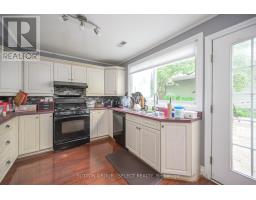 257 EDGEHILL CRESCENT - 8