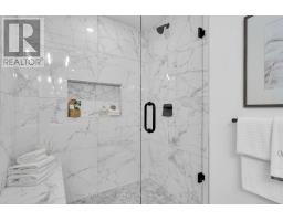 868 EAGLETRACE DRIVE - 46