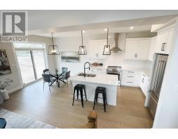 33 - 414 OLD WONDERLAND ROAD - 19