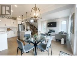 33 - 414 OLD WONDERLAND ROAD - 20