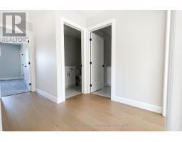 33 - 414 OLD WONDERLAND ROAD - 24