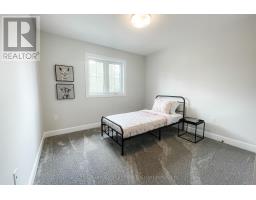 33 - 414 OLD WONDERLAND ROAD - 25
