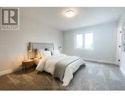33 - 414 OLD WONDERLAND ROAD - 29