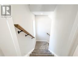 33 - 414 OLD WONDERLAND ROAD - 35