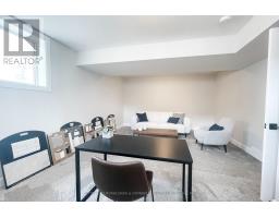 33 - 414 OLD WONDERLAND ROAD - 38