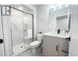 33 - 414 OLD WONDERLAND ROAD - 40
