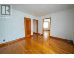 22566 ADELAIDE STREET N - 12